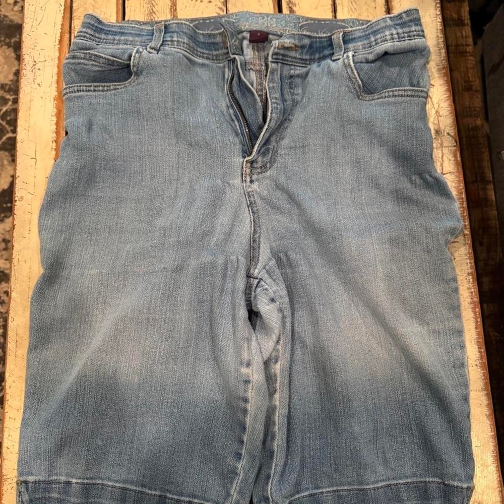 Gloria Vanderbilt Amanda Light Wash Denim Bermuda Shorts Womens 8 Mid Rise